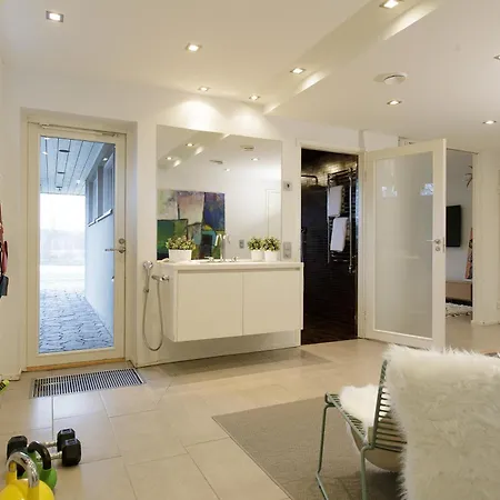 Beachfront Family Hideaway Villa *