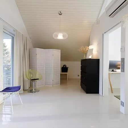 Beachfront Family Hideaway Huvilat *