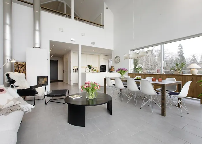 Huvilat Beachfront Family Hideaway Parainen