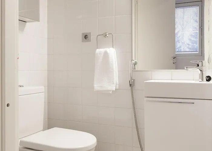 Beachfront Family Hideaway Huvilat